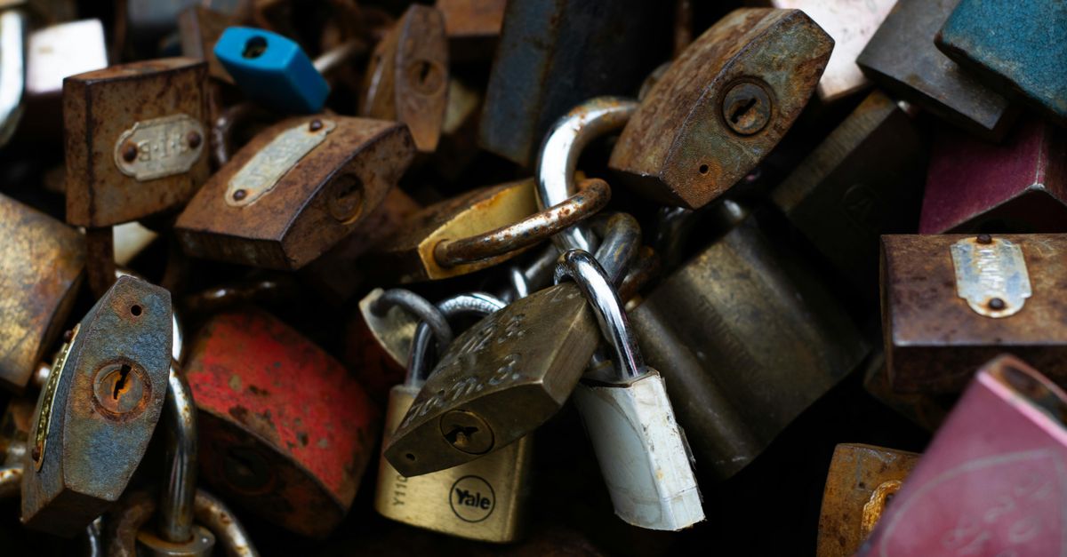 How Much Should a Locksmith Cost Per Hour? — Guard Locksmiths